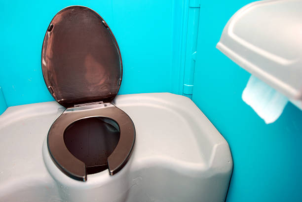 Best Porta potty rental near me  in Robertsde, AL