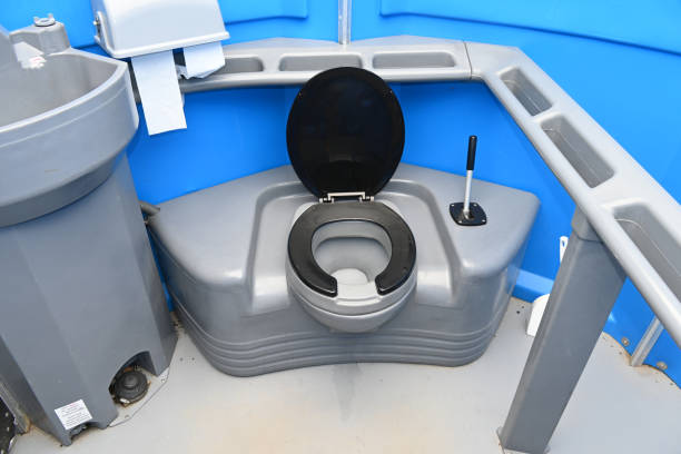 Best Portable restroom trailer rental  in Robertsde, AL